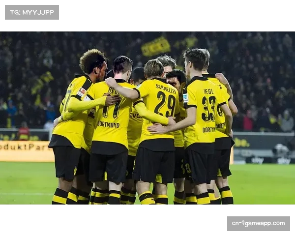 昂达夫帽子戏法拯救斯图加特 高效射手价值连城 昂达夫帽子戏法拯救斯图加特 高效射手价值连城